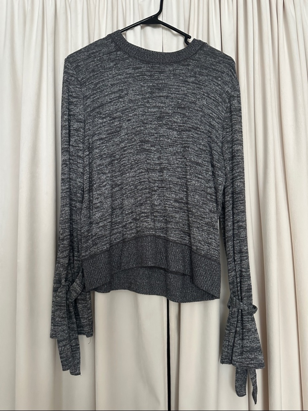 Abercrombie & Fitch Marled Charcoal Tie-Sleeve Knit Top